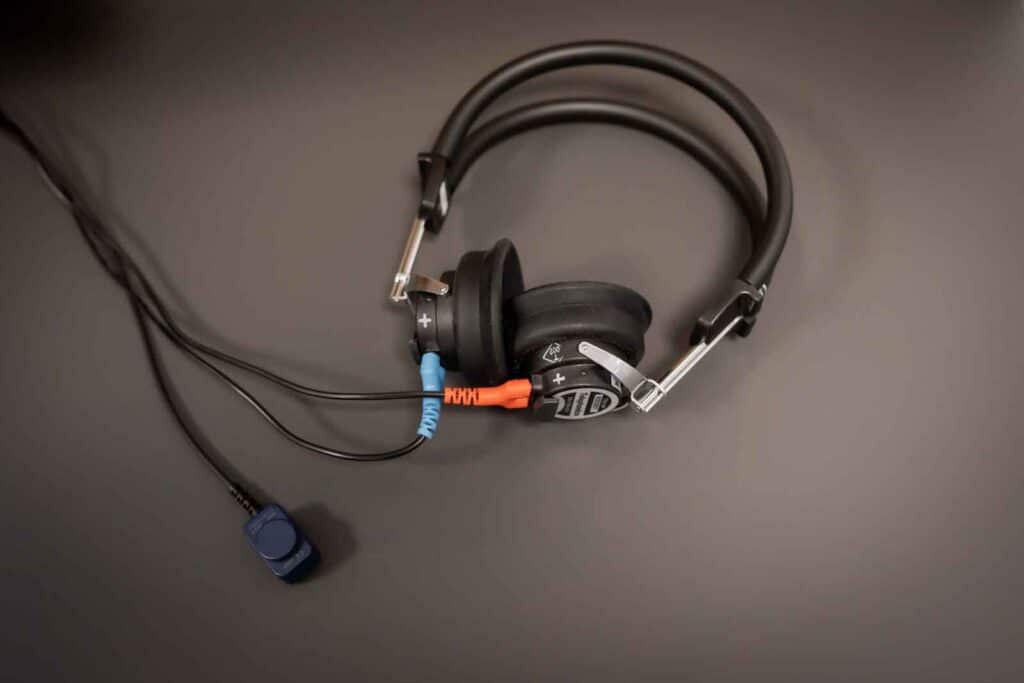 Ein Hörtest für einen Hörtest liegt auf dem Tisch